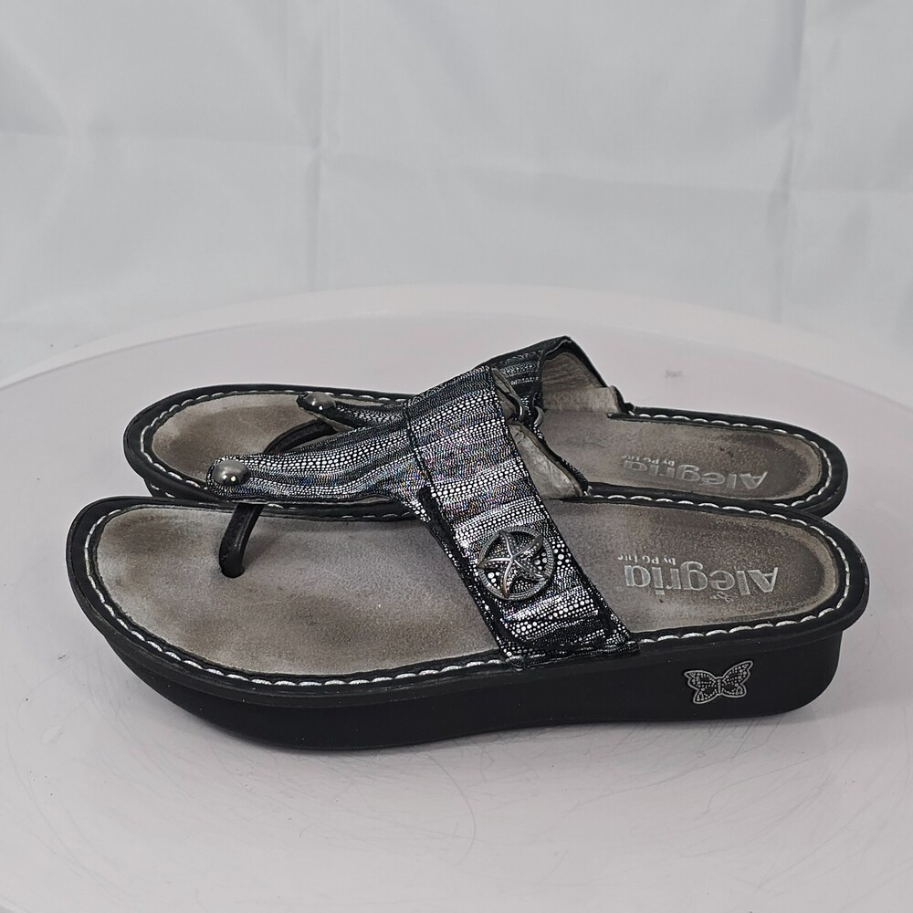 Alegria Carina Circulate 40/9.5-10 Wedge Platform Thong Silver Leather Flip Flop